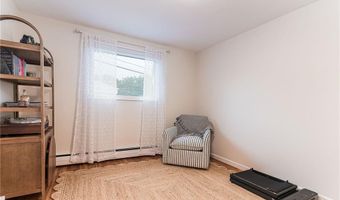 25 Stony Brook Dr, Cranston, RI 02920