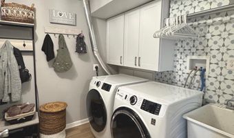 2120 S LOWELL St, Arlington, VA 22204