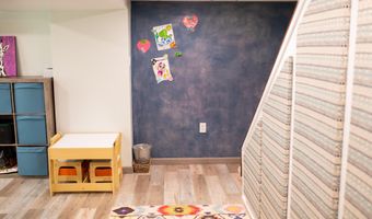 925 S 2nd St, Aberdeen, SD 57401