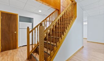 33 Roxbury Ct, Cheshire, CT 06410