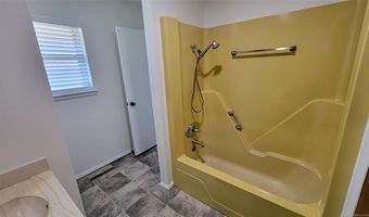 1108 S Broadway, Ada, OK 74820