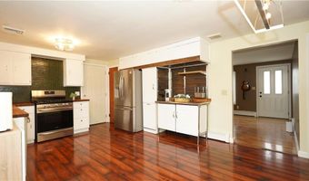 11 N Rose St, East Providence, RI 02914