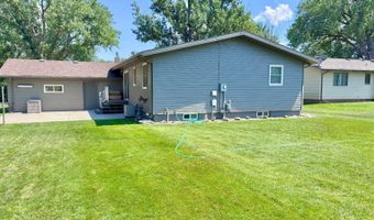 205 5th Ave NW, Bowman, ND 58623
