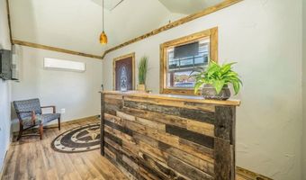 812 S Parkway Dr, Alvarado, TX 76009