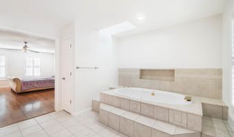 2558 Apple Ridge Ln, Amberley, OH 45236