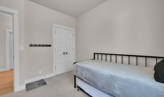 1004 S 46TH St, Springfield, OR 97478
