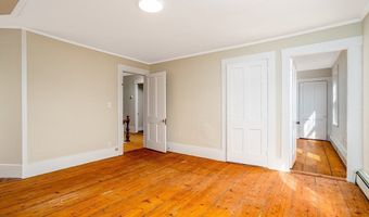 4 Main St, Ashburnham, MA 01430