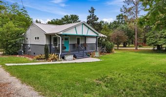 1302 Crest Dr, Aberdeen, NC 28315