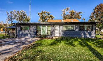 19 W720 Woodland Ave, Addison, IL 60101
