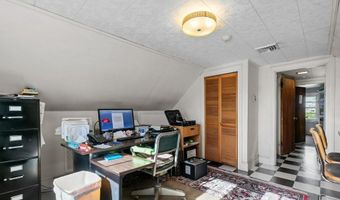 74 Valley Rd, Middletown, RI 02842