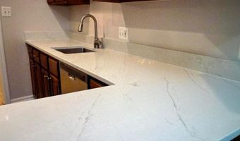 7256 GLEN HOLLOW Court Unit 56/3 56/3, Annandale, VA 22003