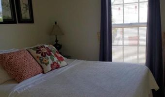 6854 SIGNATURE Cir, Alexandria, VA 22310