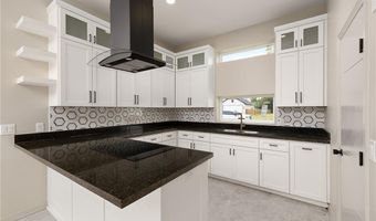 425 S 12th St, Alamo, TX 78516