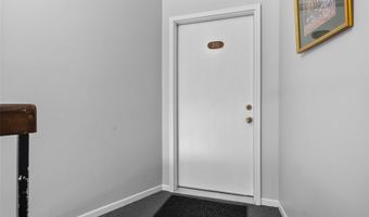 760 Woodside Trails Dr 203, Ballwin, MO 63021