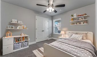 5902 NW Hoover St, Bentonville, AR 72713