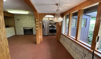 306 Divinity St, Bristol, CT 06010
