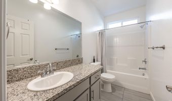 13722 Larkspur Way, Armona, CA 93202