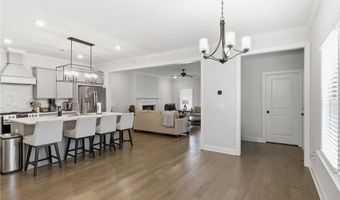 857 Clear Spring Dr, Auburn, AL 36830