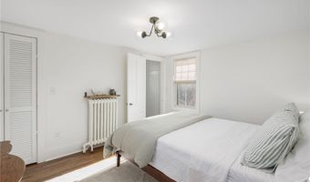 23 Mt. Vernon St, Newport, RI 02840