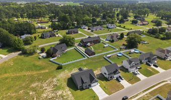 823 Mulligan Dr, Ayden, NC 28513