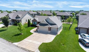 812 N Fairoaks Pl, Andover, KS 67002