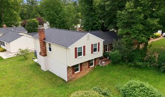 5141 BRADFIELD Dr, Annandale, VA 22003