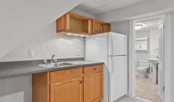 923 ARRAN Rd, Baltimore, MD 21239