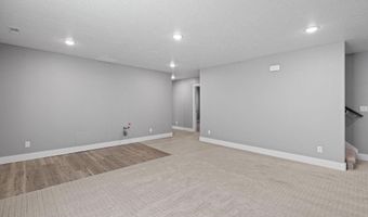 6147 Beacon Ln, Chubbuck, ID 83202