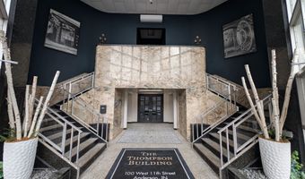 100 W 11th St, Anderson, IN 46016