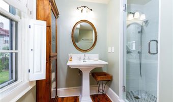 26 Thames St, Newport, RI 02840