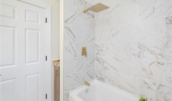 122 Elder St, Lincoln, RI 02865