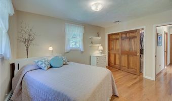 1420 Diplomat Dr, East Greenwich, RI 02818
