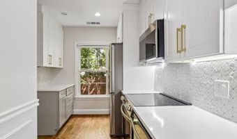 3217 SUTTON Pl NW A, Washington, DC 20016
