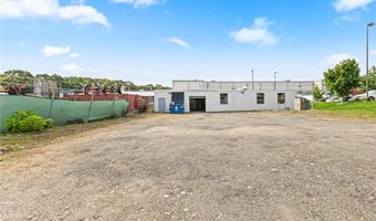 22 Field St, Cranston, RI 02920