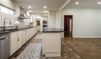 220 Lakeshore Dr, Alma, GA 31510