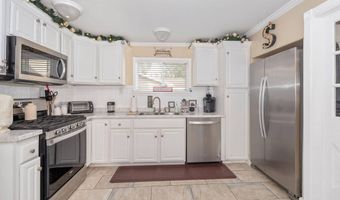 113 Chapel Pl, Amsterdam, NY 12010