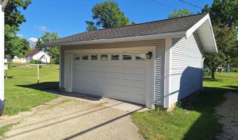 218 Dearborn St, Berne, IN 46711