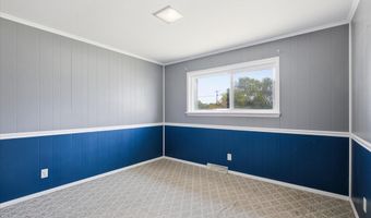 1225 E Church St, Aurora, MO 65605