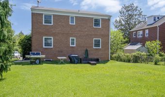 706 N CLEVELAND St, Arlington, VA 22201