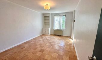 3000 SPOUT RUN Pkwy D404, Arlington, VA 22201