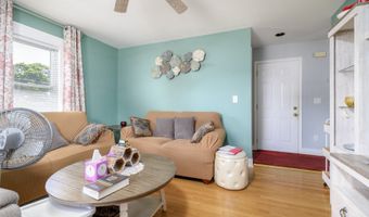 20 Laurel St, Danbury, CT 06810