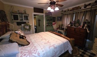 48 Fisher St, Andrews, NC 28901