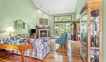 2014 Jonathan St, Kendallville, IN 46755