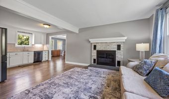 253 Sperry Rd, Bristol, CT 06010