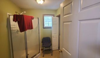 41 Dana Dr, Bangor, ME 04401
