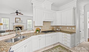 2141 Chatham Ave, Charlotte, NC 28205