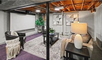 2727 Hampshire Rd, Ann Arbor, MI 48104