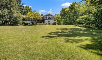 10159 E Rivershore Dr SE, Alto, MI 49302