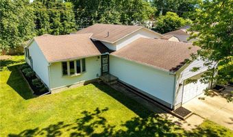 536 Fieldstone Dr, Amherst, OH 44001