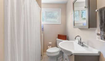 27 Cardinal Ave, Albany, NY 12208